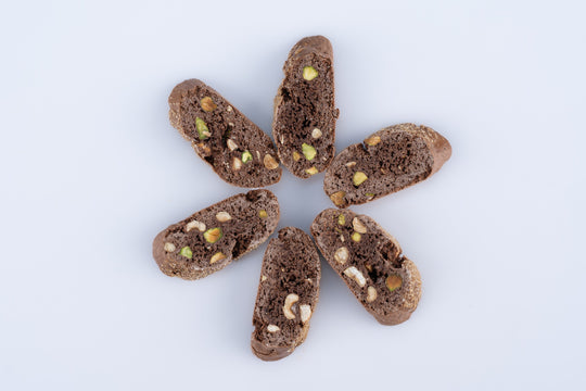 Cantucci al Cacao con Nocciole e Pistacchi